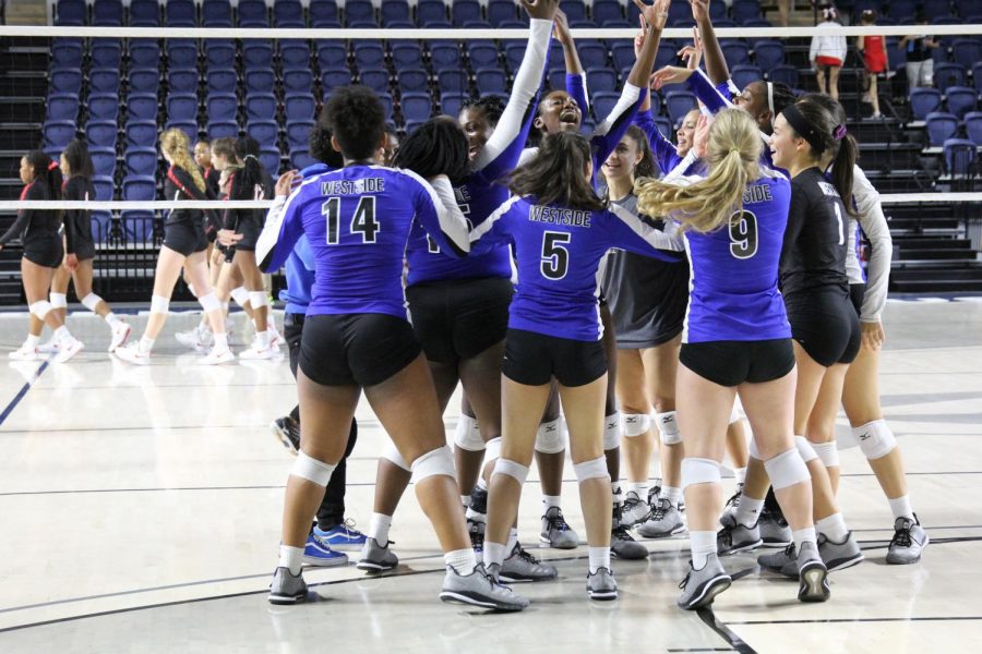 Lady Wolves volleyball defeats Bellaire